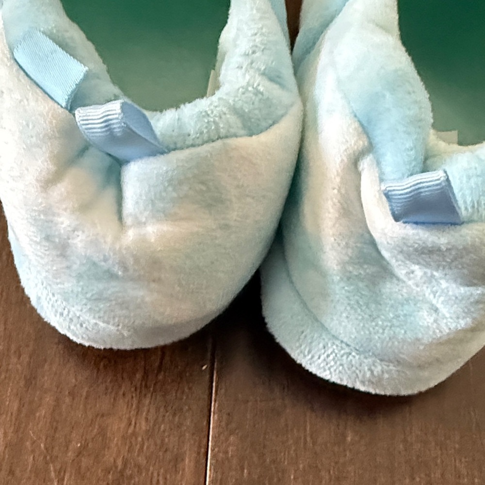 Toddler Bingo and Bluey Blue Slippers! Worn one time! Size 11/12 - Picture 6 of 9